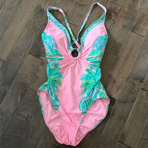Lily Pulitzer swim suit size 12 never worn